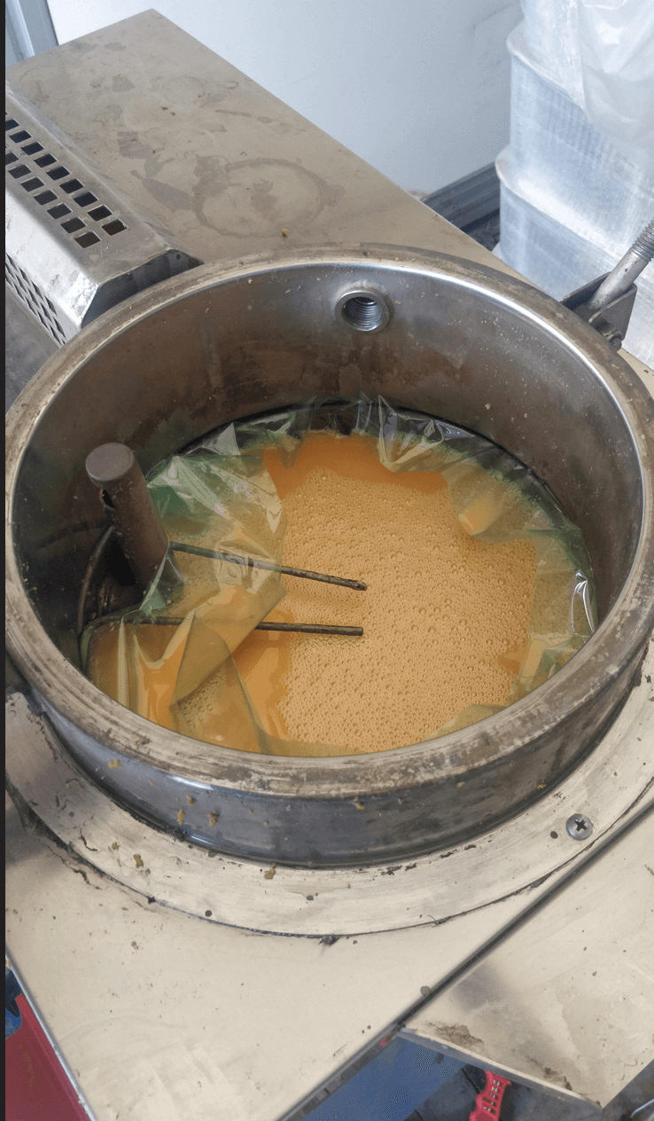 Solvent Distiller with a Bag Installed